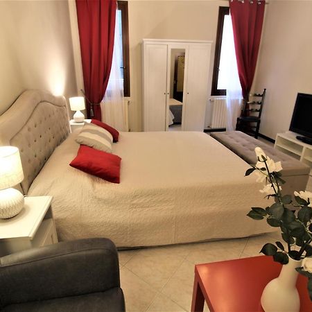Central And Spacious Apartment Venice Exterior photo